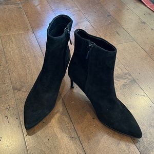 Sam Edelman size 7.5 black suede booties